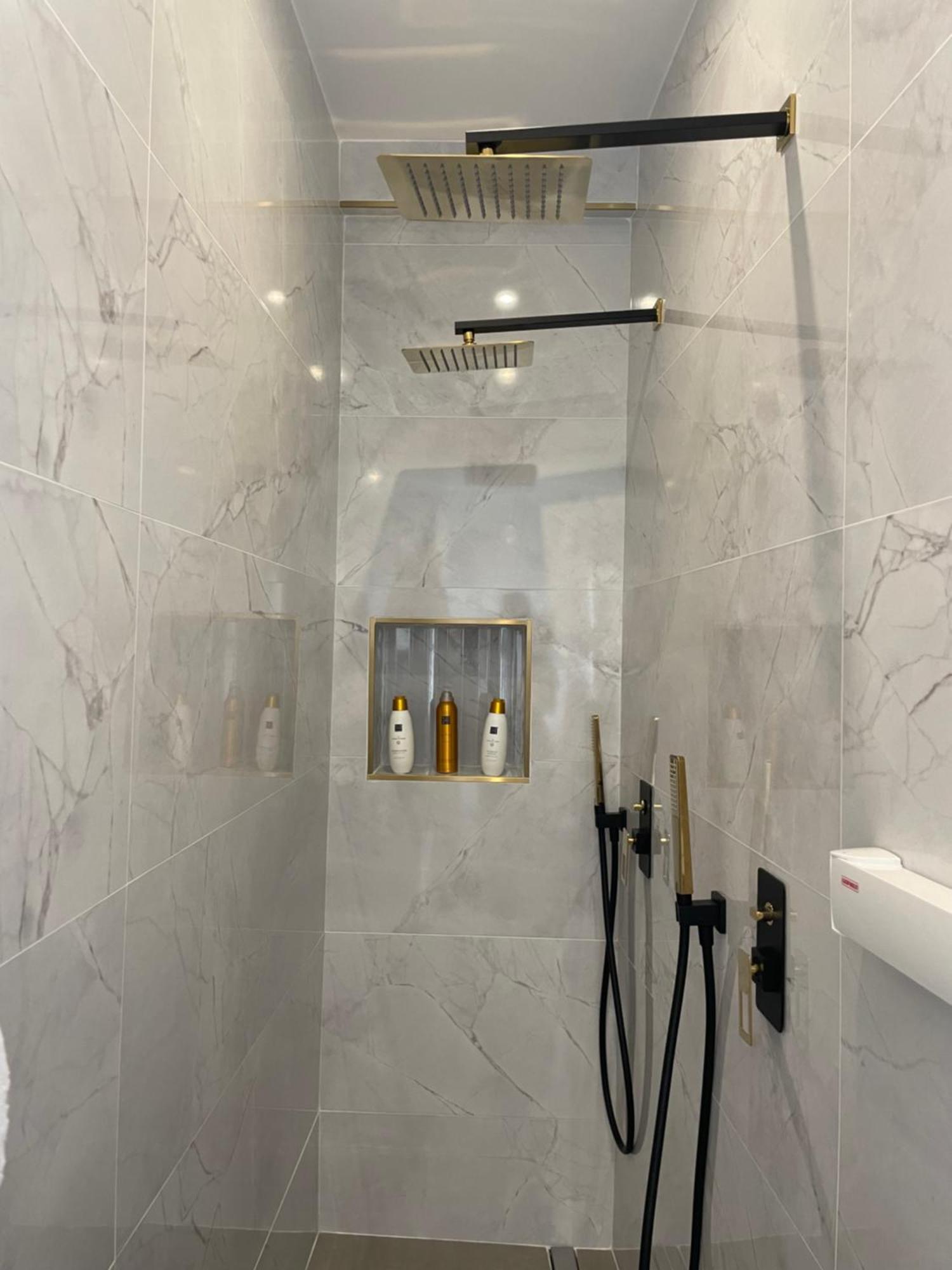 Cathedral Premium Suite Front View 马拉加 外观 照片